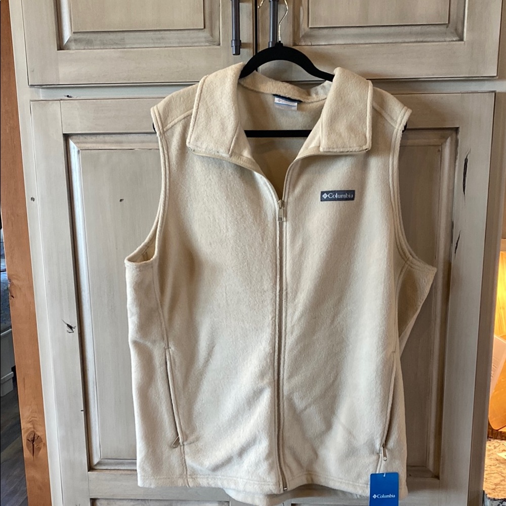 Columbia Beige Fleece Vest